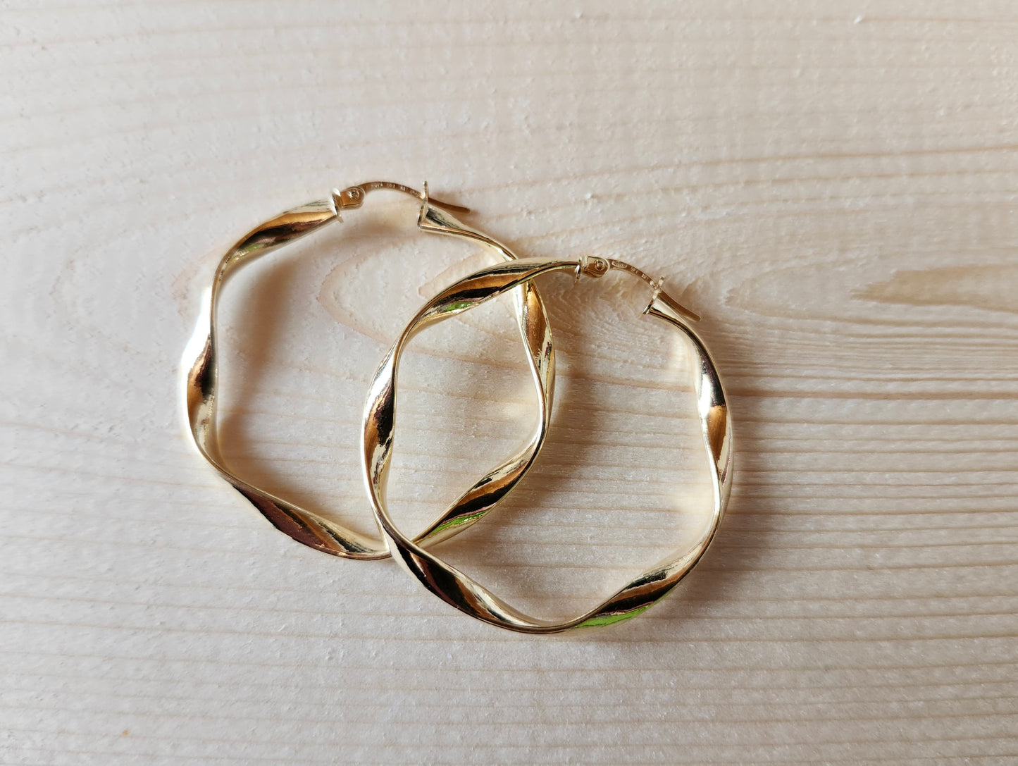 Spiral Hoop Earrings in 18k Solid Gold