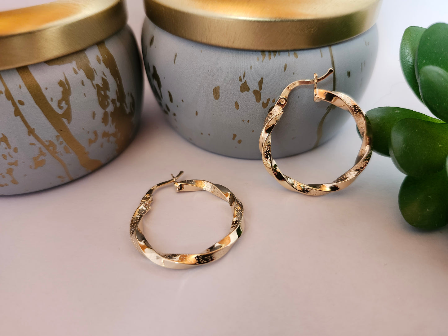 Twirl Hoop Earrings in 18k Solid Gold