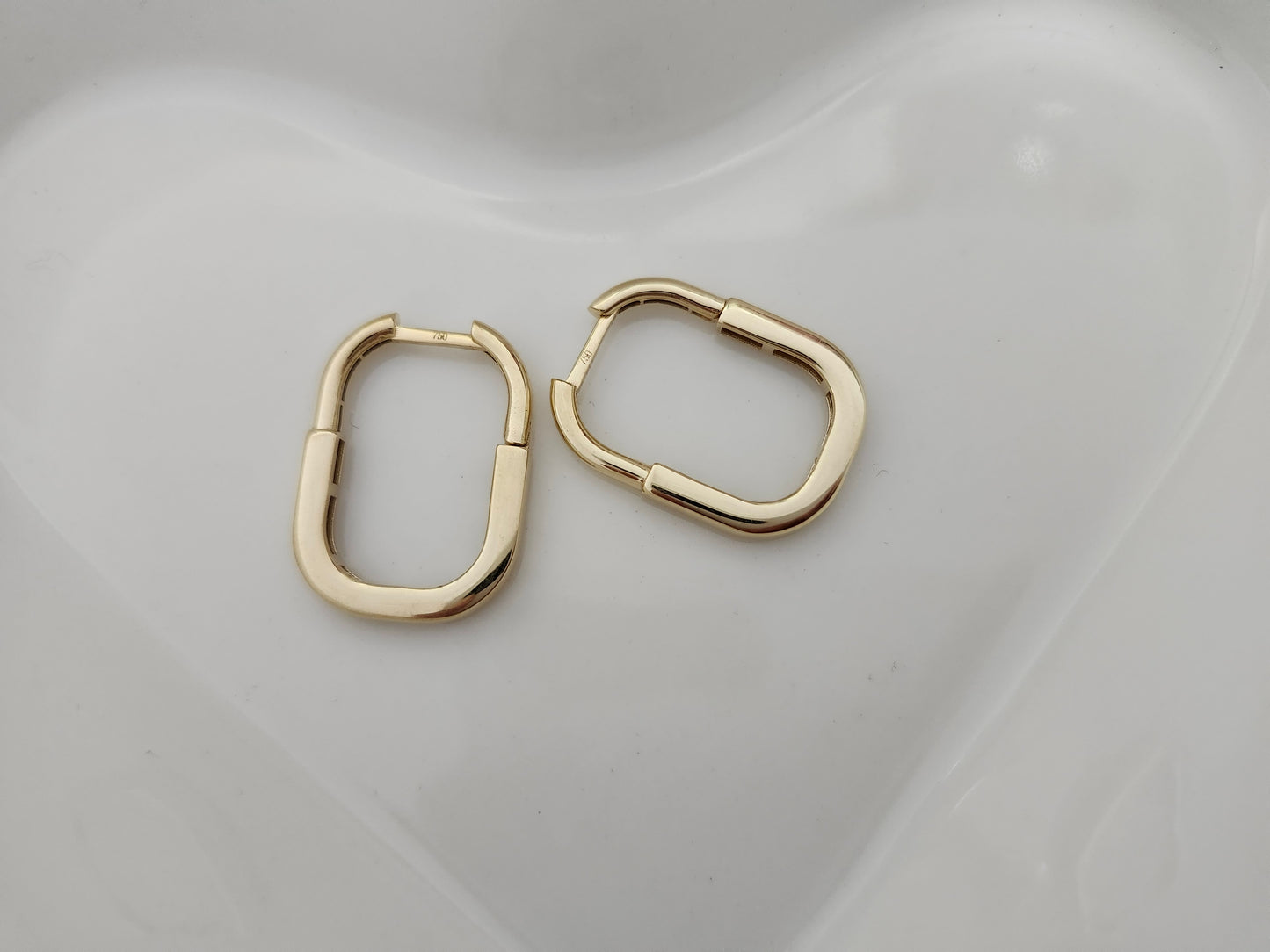 Rectangular Huggie Hoop Earrings in 18k Solid Gold