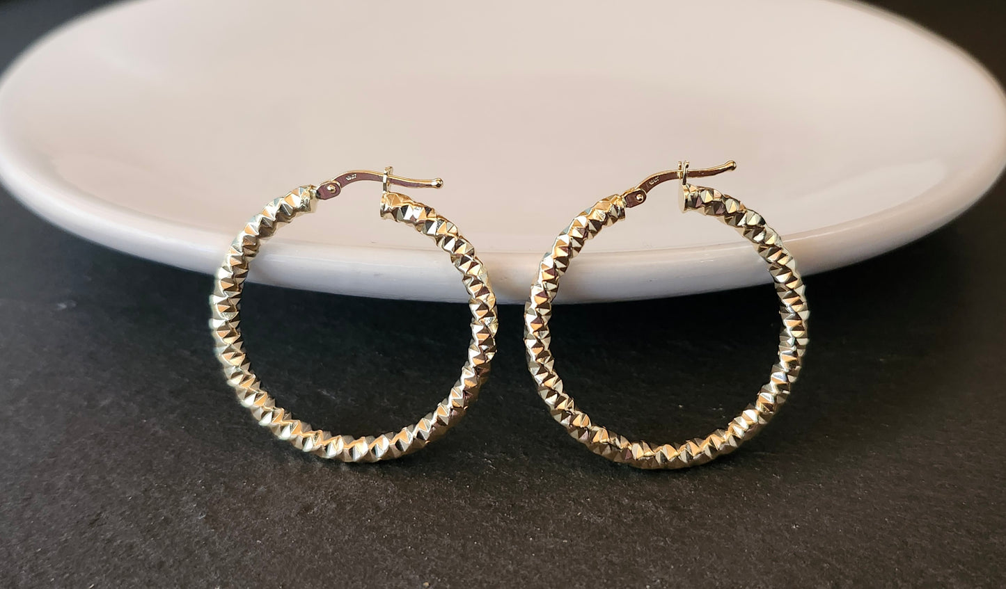 Diamond Cut Textured Hoop Earrings in 18k Solid Gold