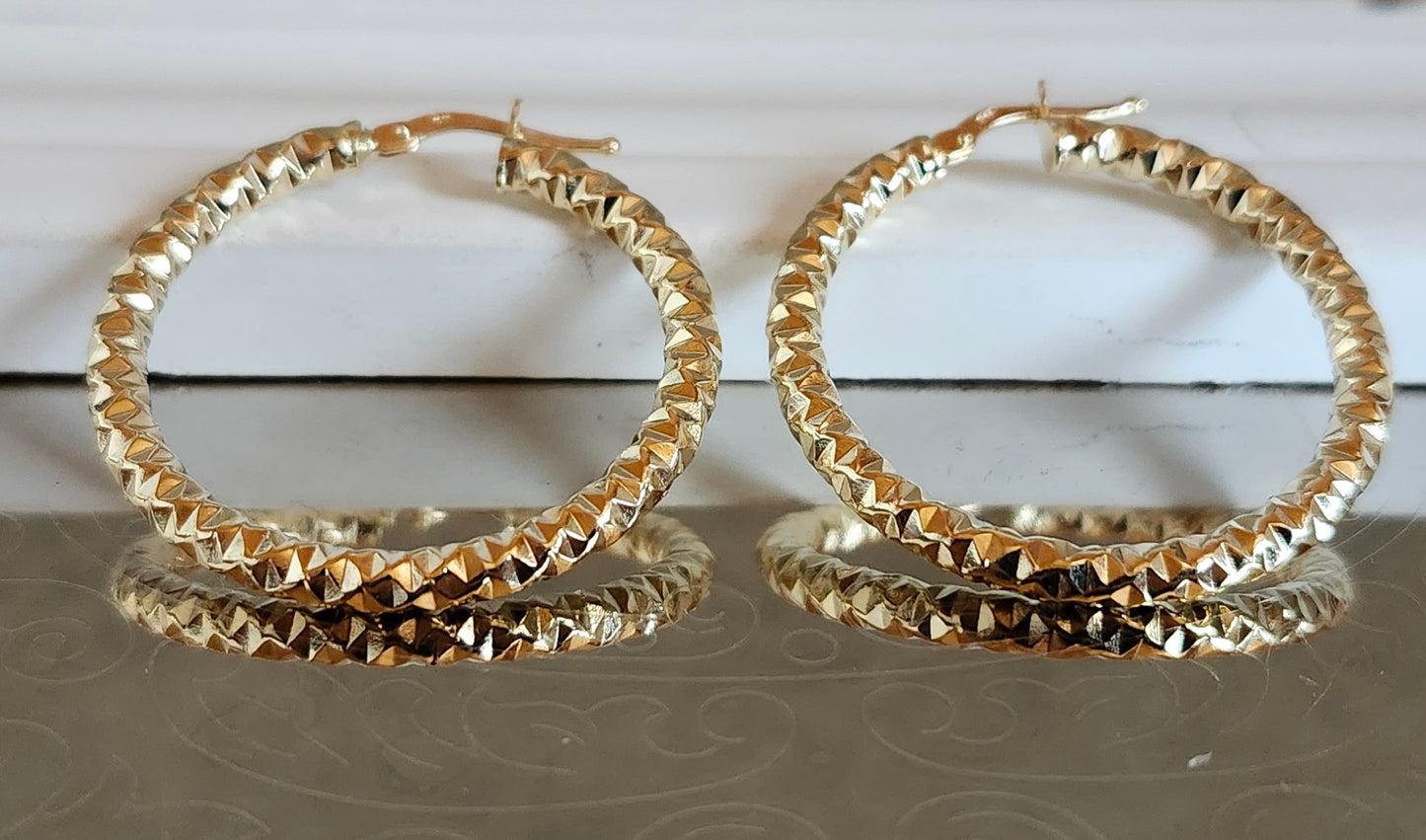 Diamond Cut Textured Hoop Earrings in 18k Solid Gold