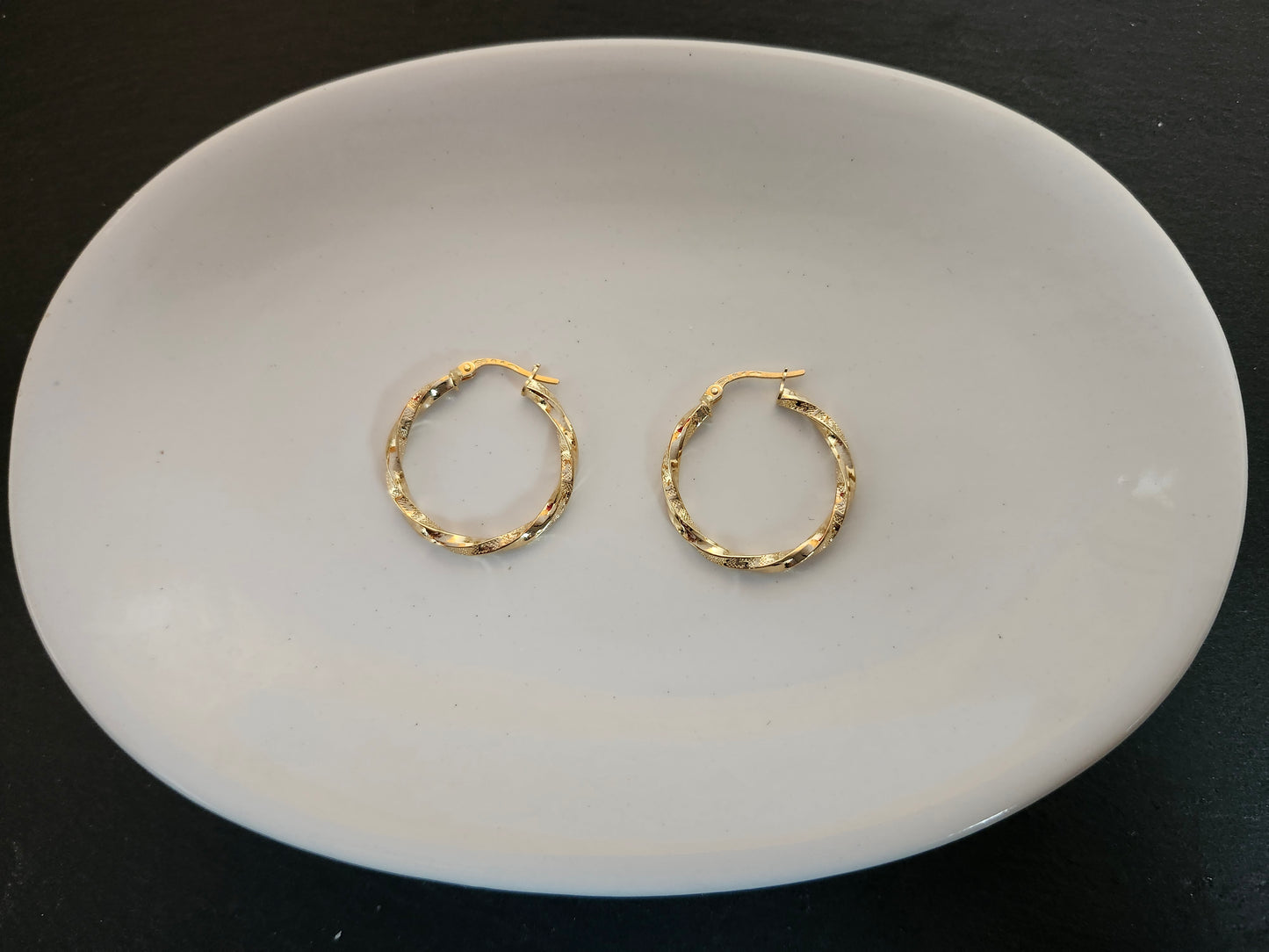 Twirl Hoop Earrings in 18k Solid Gold