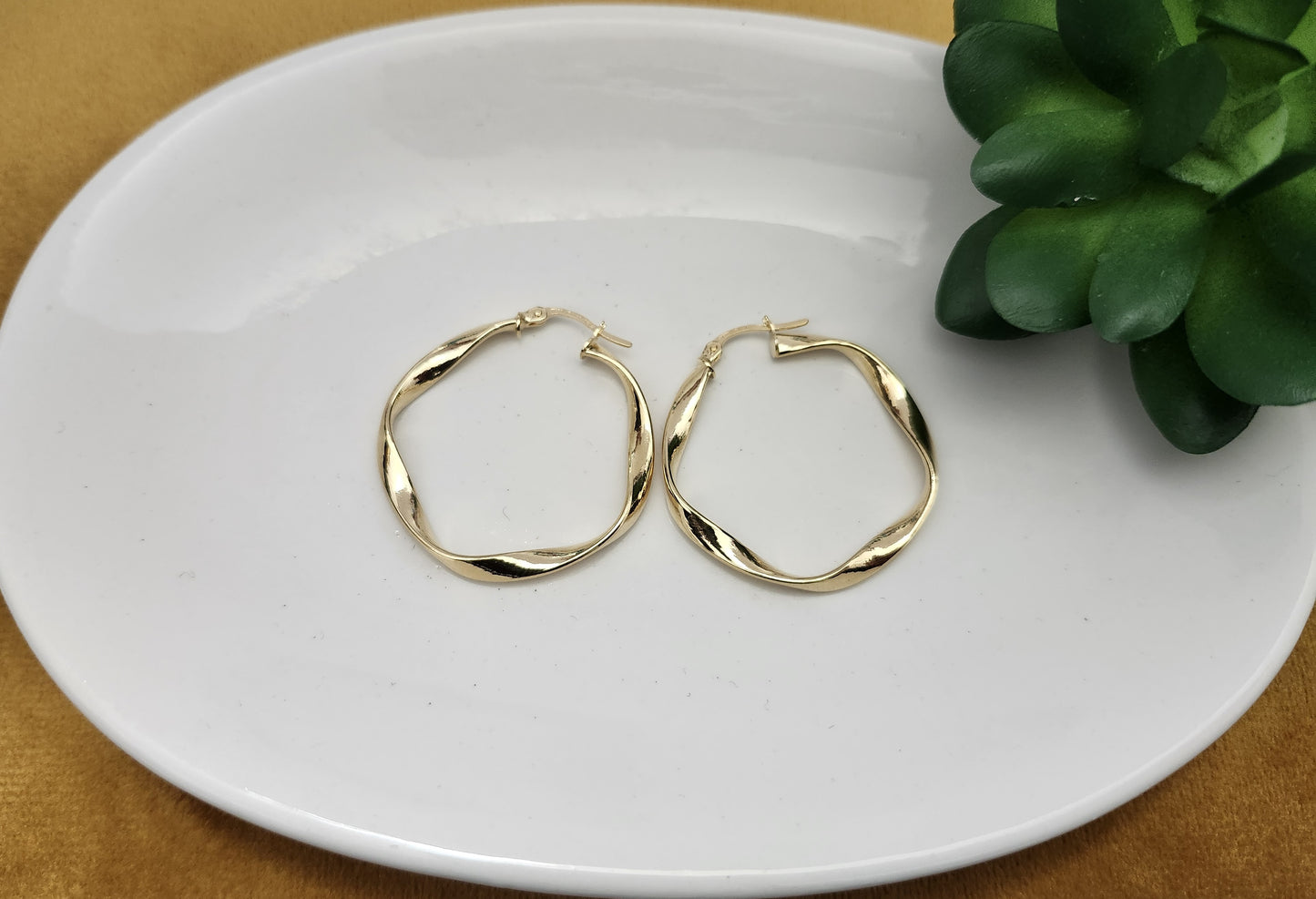 Spiral Hoop Earrings in 18k Solid Gold